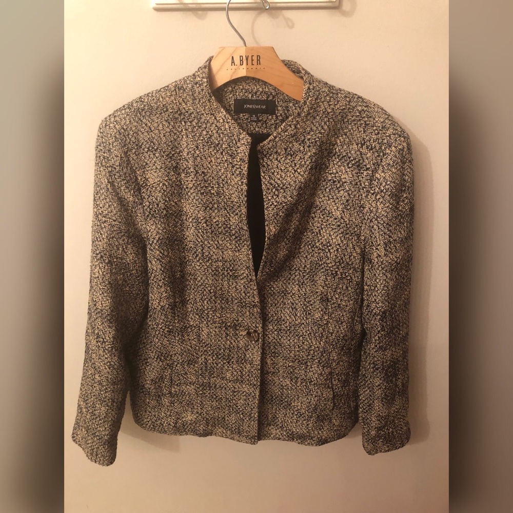 JonesWear Size 16  Knit Blazer